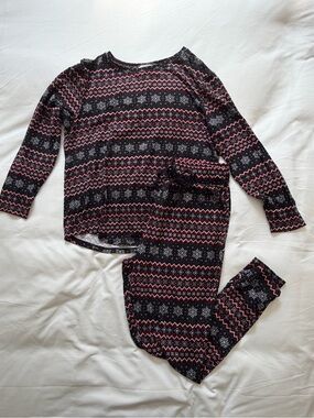 Women’s Ricki’s Long-Sleeve Pajama Set in Black & Pink Fair Isle, Medium